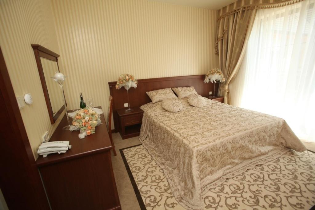Dwor Kresowy Hotell Radymno Rom bilde